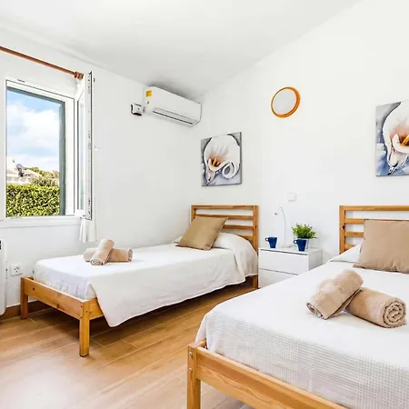 Adelaide By Sant Lluis