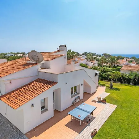 Adelaide By * Sant Lluis