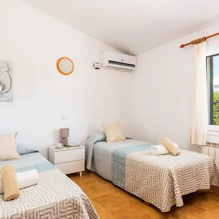 Adelaide By Sant Lluis