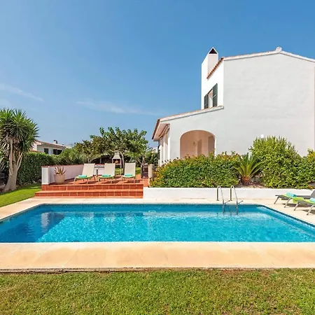 Adelaide By * Sant Lluis